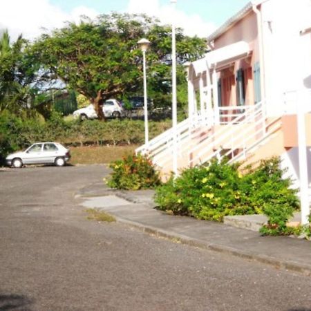 Du Cote De Sainte-Anne Apartment Ngoại thất bức ảnh
